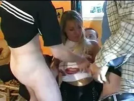 Ebony babe sucks მამალი და აქვს სექსი