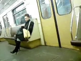 ჩემს ტკბილეულს ძაღლის სტილის პოზიციაში ვიხევ